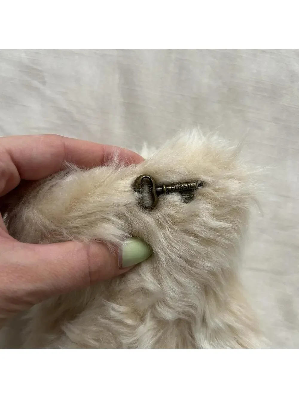 NWT Fossil Cream White Faux Fur Mittens Winter Y2K One Size